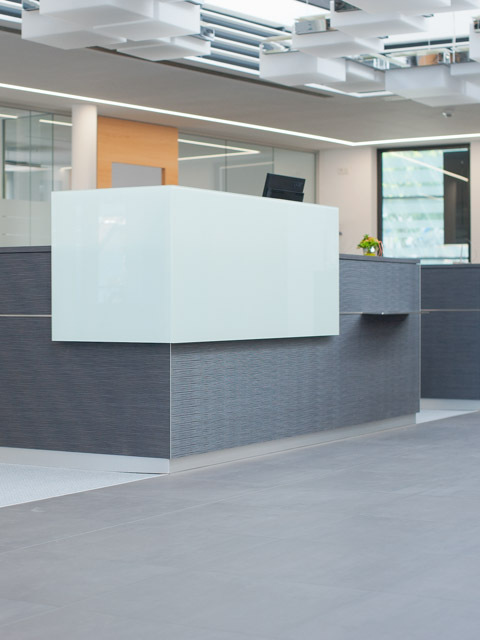 Volksbank individuelle Empfangstheke