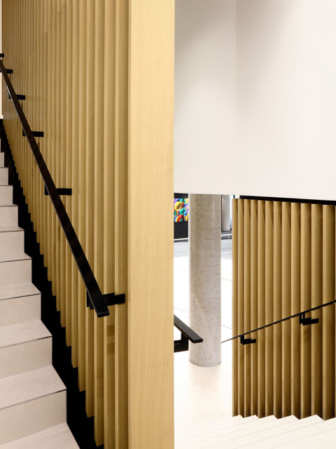 Volksbank Freiburg Wandverkleidung Lamellen