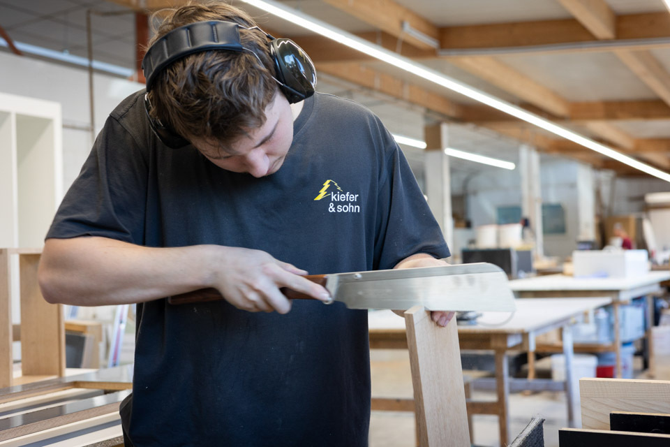 Mitarbeiter bei der Schreinerei Kiefer und Sohn GmbH